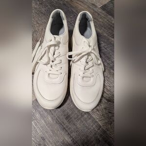 O by Everlane Sneakers